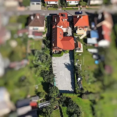 2 Apartment, Hriadky, Appartamento *