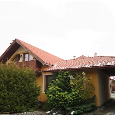 2 Apartment, Hriadky, Appartamento *