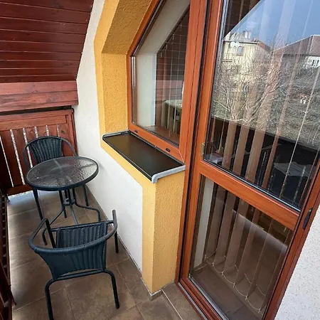 2 Apartment, Hriadky, *