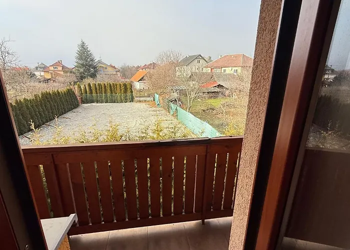 Apartman 2 Apartment, Hriadky, *