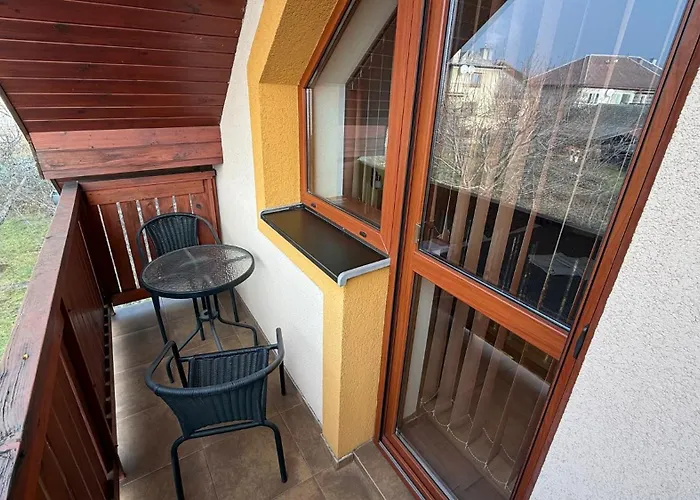 2 Apartment, Hriadky, *