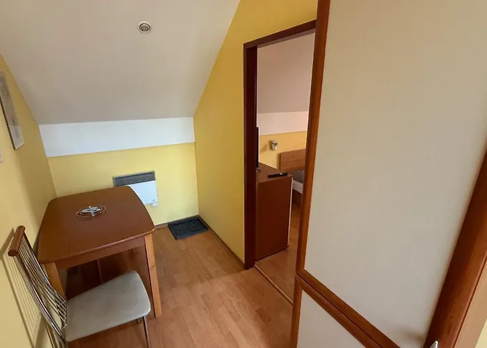 Apartman 2 Apartment, Hriadky,