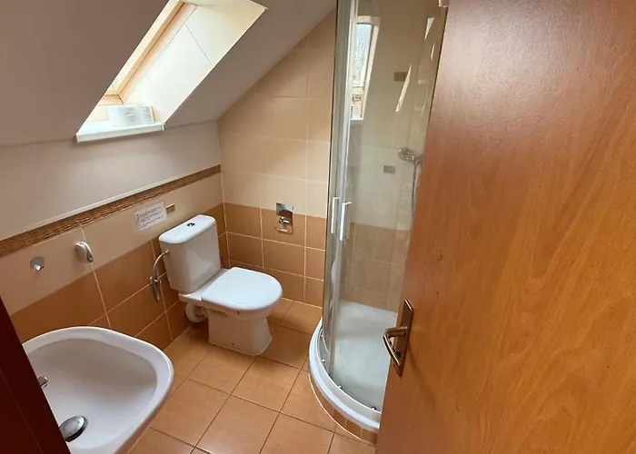 2 Apartment, Hriadky, דירה *