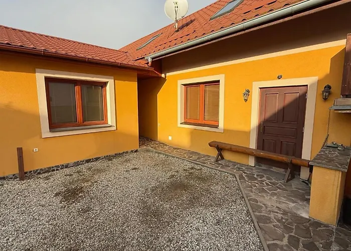 2 Apartment, Hriadky, דירה *